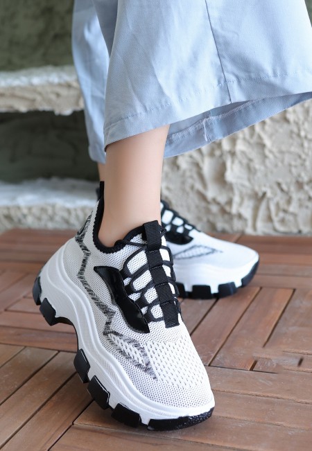 Toga Beyaz Triko Bağcıklı Spor Ayakkabı